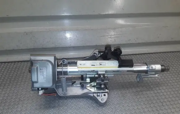 Mercedes-Benz A W169 Steering wheel axle A1694604016