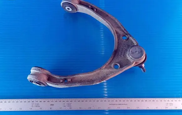 Volkswagen Touareg I Front lower control arm/wishbone 200000006 7L0407447A