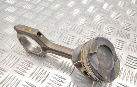 BMW 5 GT F07 Piston with connecting rod 7624409