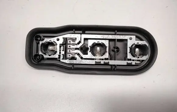 BMW 5 E39 Tail light bulb cover holder 8371324