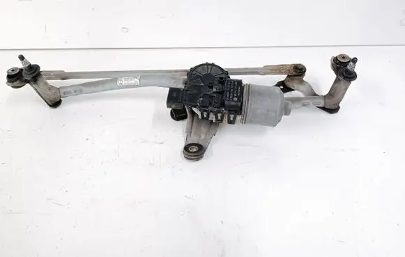 Volkswagen Jetta VI Front wiper linkage and motor 5C7955023B 6R1955119A 0390241566