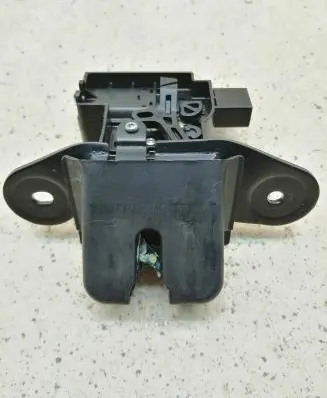 Dacia Spring Tailgate/trunk/boot lock/catch/latch 906002009R