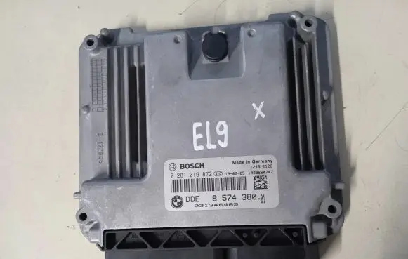 BMW 5 F10 F11 Engine control unit/module 8574380