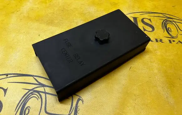 Chevrolet Corvette C5 Fuse box cover 15356756