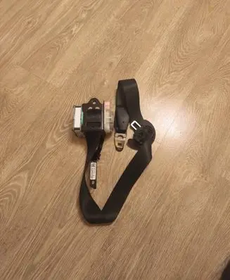 Porsche Cayenne (92A) Front seatbelt 