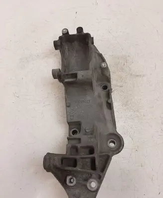 Nissan NV400 Generator/alternator bracket 117103703R