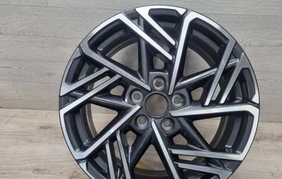 R18 alloy rim