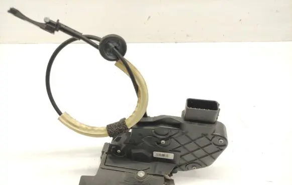 Volvo XC60 Front door lock 30799301 A048069 2388A