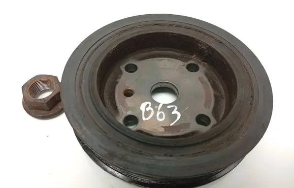 Volvo XC70 Crankshaft pulley 30731865