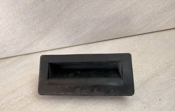 Volkswagen Touran III Tailgate opening switch 3V0827566