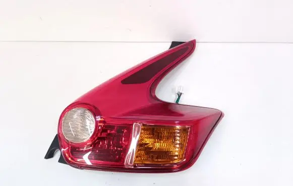 Nissan Juke I F15 Rear/tail lights