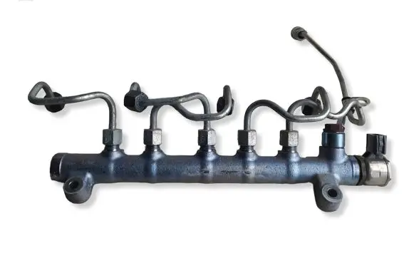 Volvo V40 Fuel main line pipe 31303612 07T04657