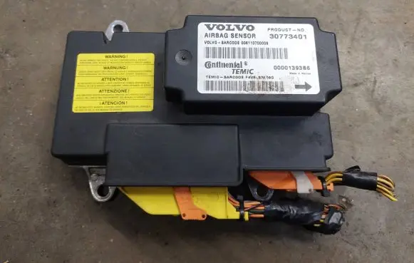 Volvo V50 Airbag control unit/module 30773401 00001393B6 006110700009