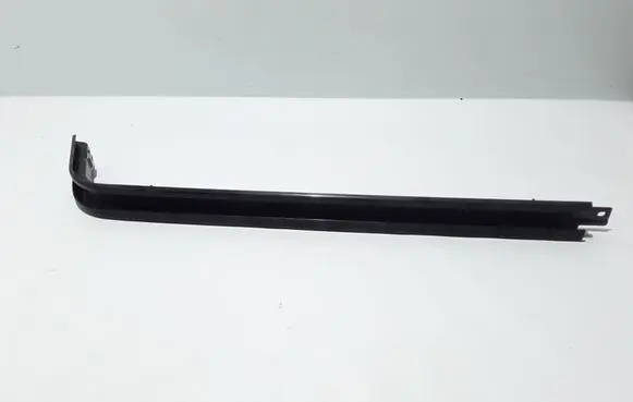 Dacia Dokker Sliding door middle roller runner 777606702R