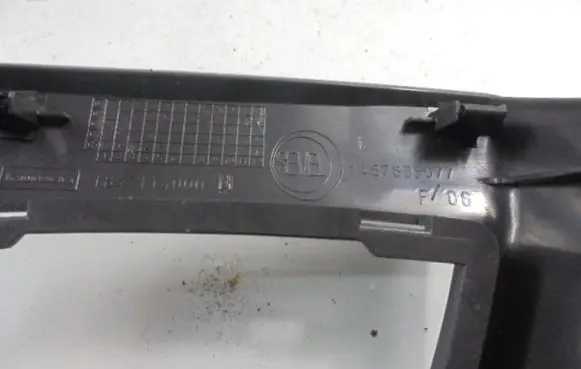 Peugeot 807 Center console 