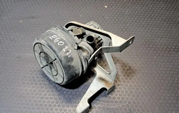 BMW 5 E60 E61 Secondary air pump 72812402 751495303