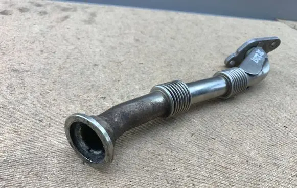 BMW 3 E90 E91 EGR valve line/pipe/hose 7578327 11717578327 11717563243