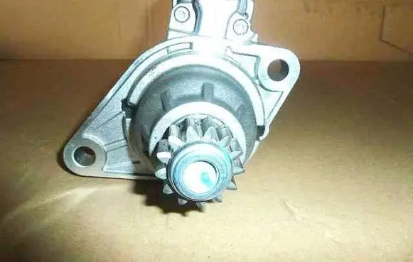 Audi A1 Starter motor 0001179522