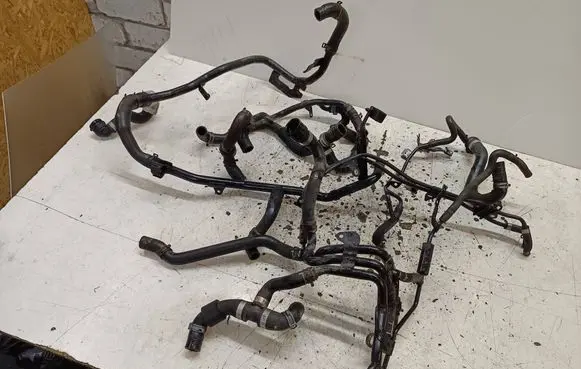 Volkswagen Arteon Coolant pipe/hose