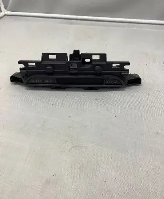 Mazda CX-5 II Seat heating switch K12355260