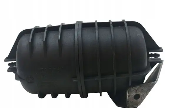 BMW 5 E60 E61 Other engine bay part 2247620