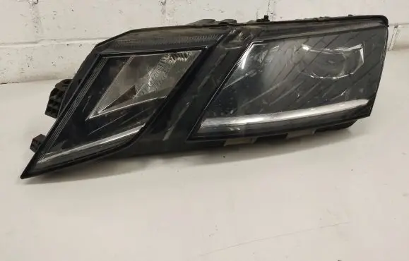 Skoda Octavia Mk3 (5E) Headlight/headlamp ZSD111522L 711451000241