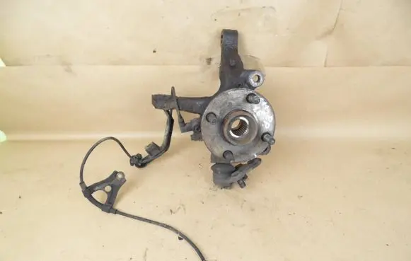 Toyota Corolla E110 Front wheel hub spindle knuckle