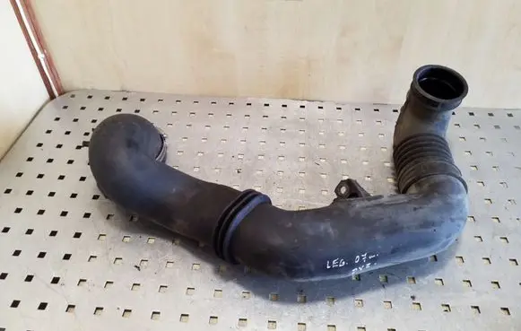 Subaru Legacy Turbo air intake inlet pipe/hose A12AG05