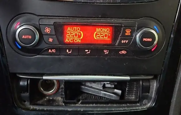 Ford Mondeo MK IV Climate control/heater control trim BM2T18C612HB IMPRK1433684