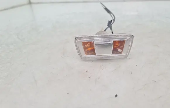 Opel Corsa D Front fender indicator light 13252455