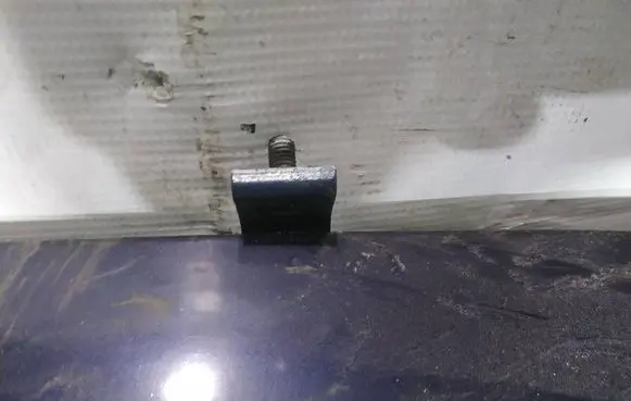 Volkswagen Golf IV Tailgate/trunk/boot hinge