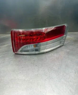 Toyota Avensis T270 Rear/tail lights 08051