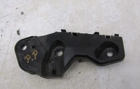 Mazda CX-3 Front bumper mounting bracket D10J500T1
