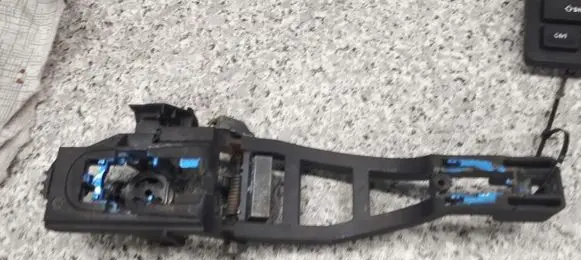 Ford Focus C-MAX Front door exterior handle/bracket 3m51r224a36ad