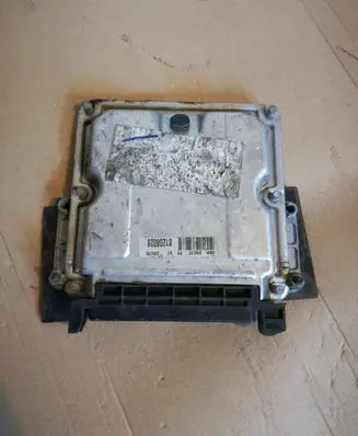 Peugeot 406 Engine control unit/module 0281010363