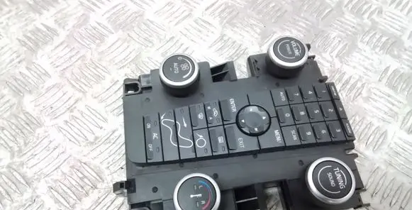 Volvo C30 Climate control unit 30782535