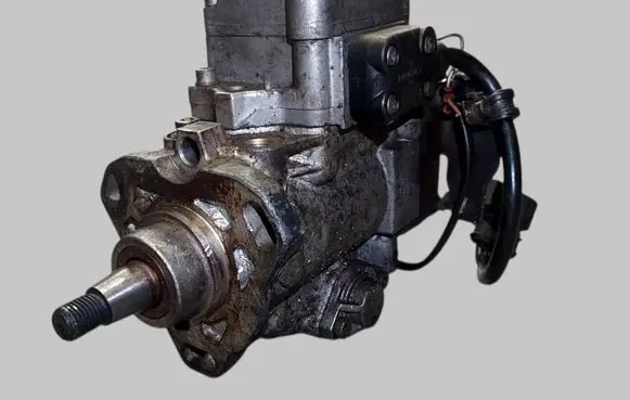 Audi A4 S4 B5 8D Fuel injection high pressure pump 0460404985