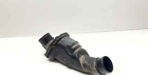 Volvo V70 Intake resonator 30778734