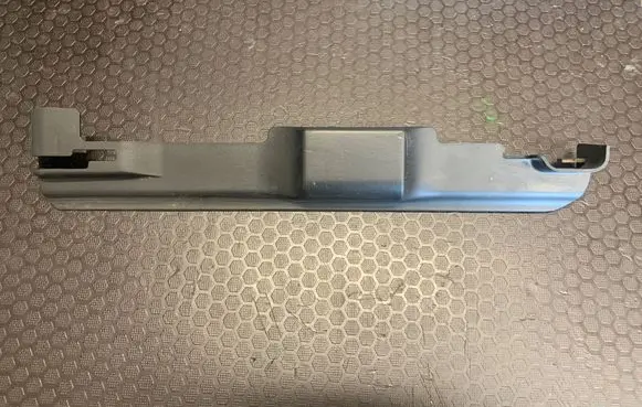 BMW 5 E39 Front driver seat rail trim 52.10-8150011