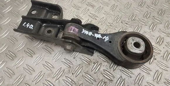 Toyota Yaris Gearbox mount 