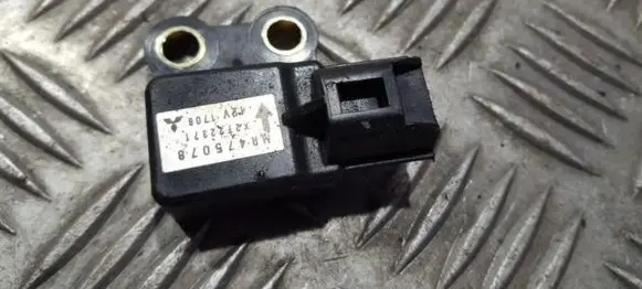 Mitsubishi Pajero Pinin Airbag deployment crash/impact sensor mr475078 x2t22371