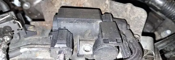 Toyota Avensis T250 Turbo solenoid valve 258190r010