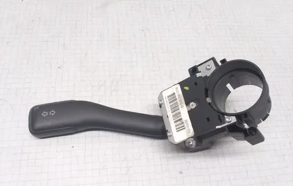 Volkswagen PASSAT B5 Indicator stalk 8L0953513G