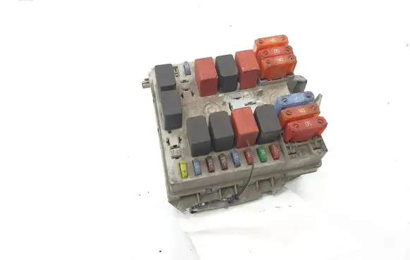 Alfa Romeo 147 Fuse module 51742420