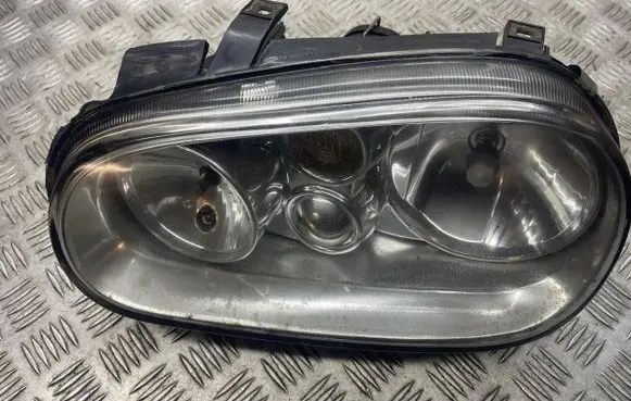 Volkswagen Golf IV Headlight/headlamp 084411130L 083411108L 084411183L