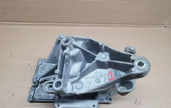 Nissan Juke I F15 Gearbox mounting bracket 8200277203