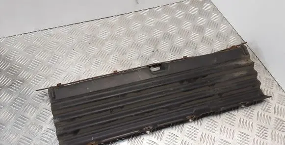 Front bumper skid plate/under tray