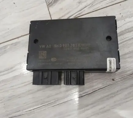Audi A4 S4 B8 8K Tow bar trailer control unit/module 
