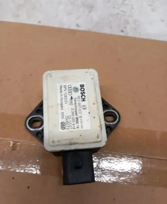Audi A6 S6 C6 4F ESP acceleration yaw rate sensor 8E0907637B 3255 02650056