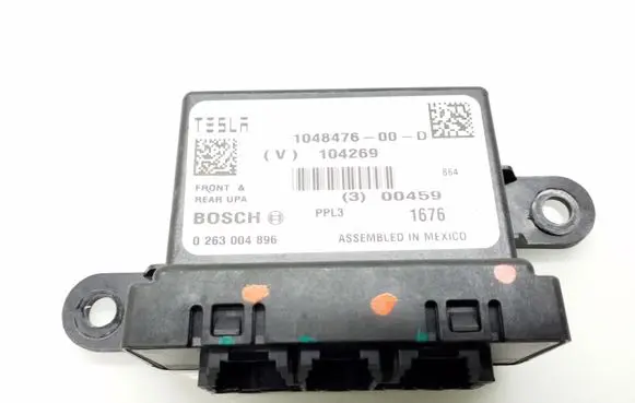 Tesla Model X Other control units/modules 104847600D 0263004896